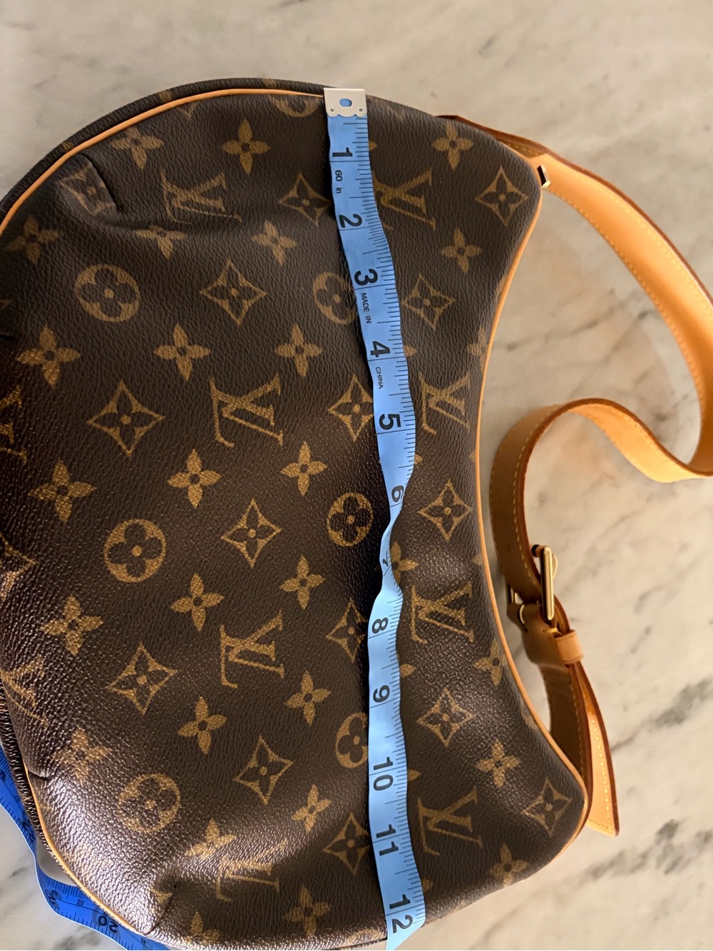Louis Vuitton crossaint mm shoulder bag - Picture 10 of 11